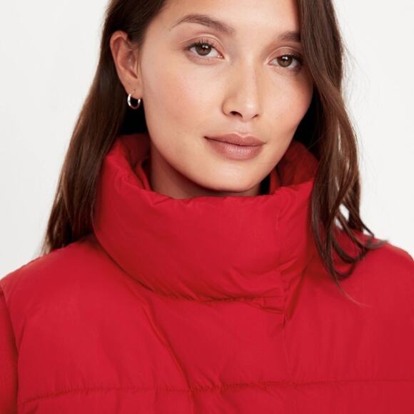 Old Navy Red Quilted Puffer Vest - Picture 4 of 13